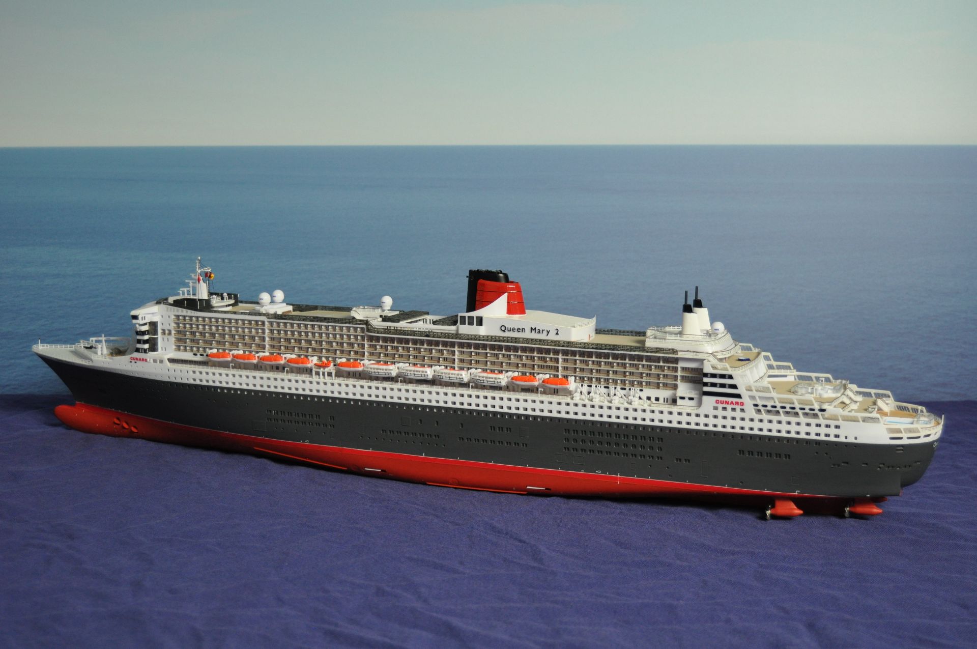 RMS Queen Marry 2 (1400) Ocean Liners